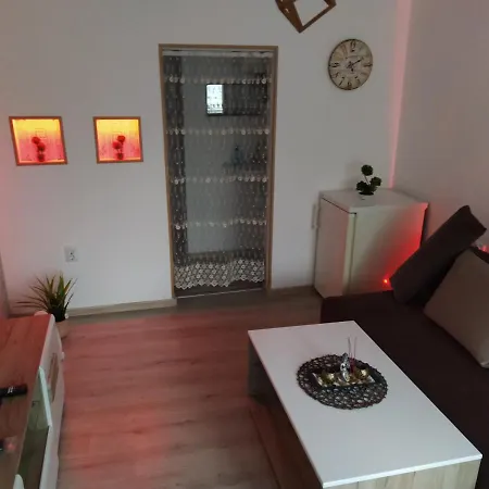 1 Apartment